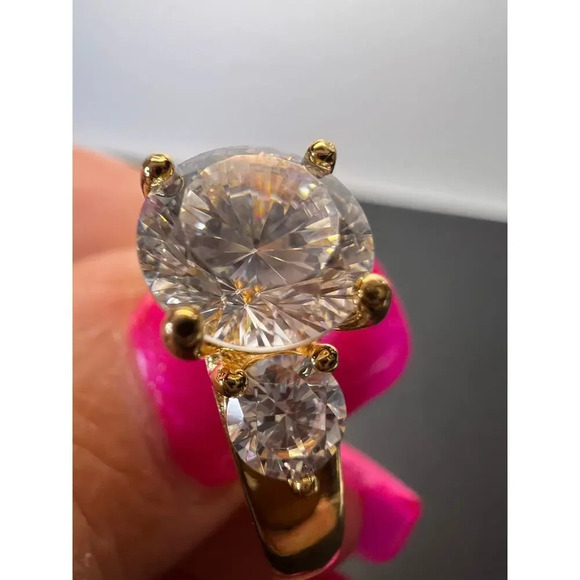 Trilogy CZ gold over sterling silver ring size 9 - Picture 7 of 9